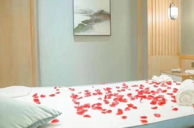 品味茶道的魅力与色彩，犹如在深圳休闲按摩院体验spa的气息